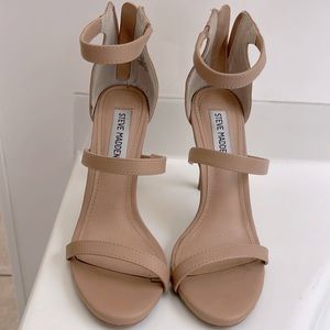 Simple strap heels